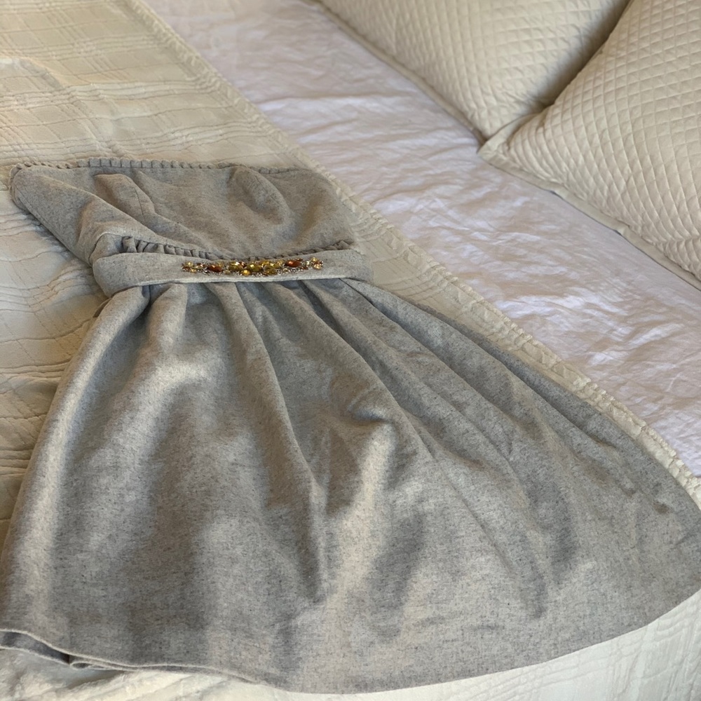 Beautiful BR sleeveless wool dress!